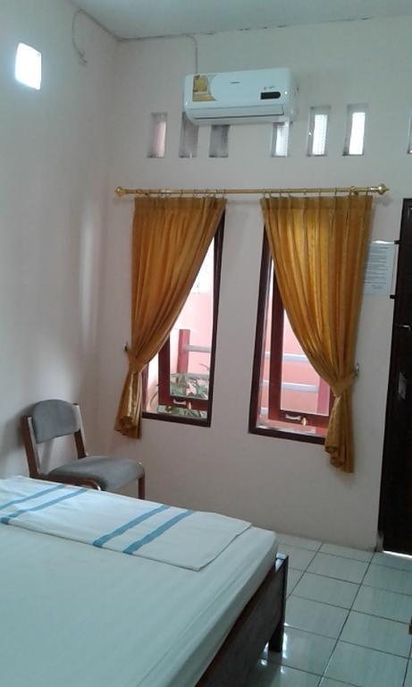 Canary Guesthouse 요그야카르타 외부 사진